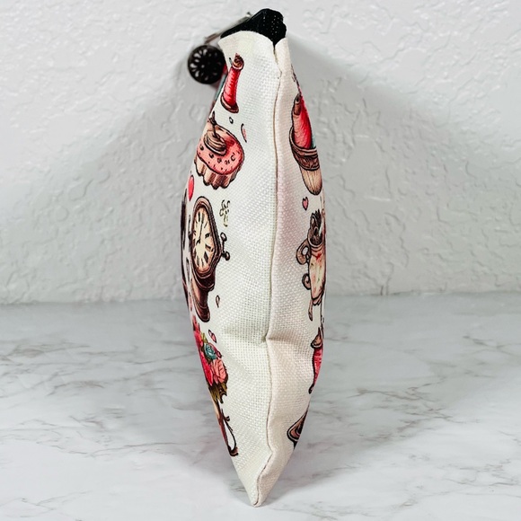 Sewing Pattern Pouch with Button Zipper Pull - Picture 5 of 9